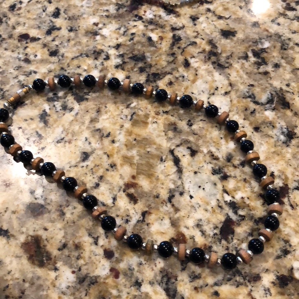 Beaded chocker necklace